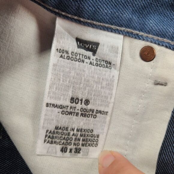 Levi 501 Mens Jeans Blue Size 40x32 100% Cotton Button Fly Closure Pockets - Picture 6 of 11